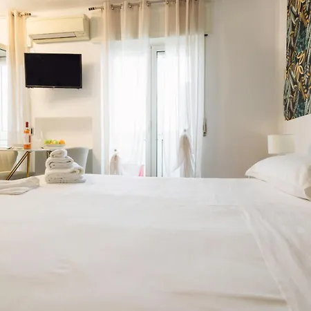 - With Sea View - شقة باري